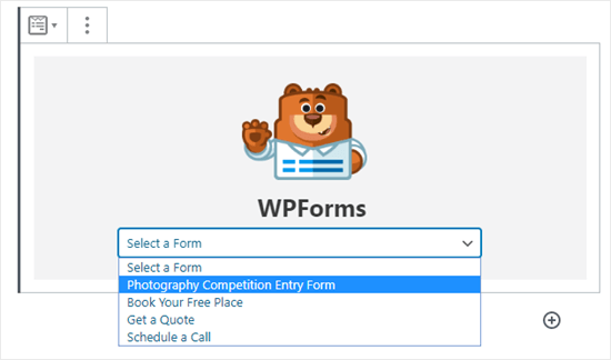 Pilih formulir yang benar dari dropdown WPForms